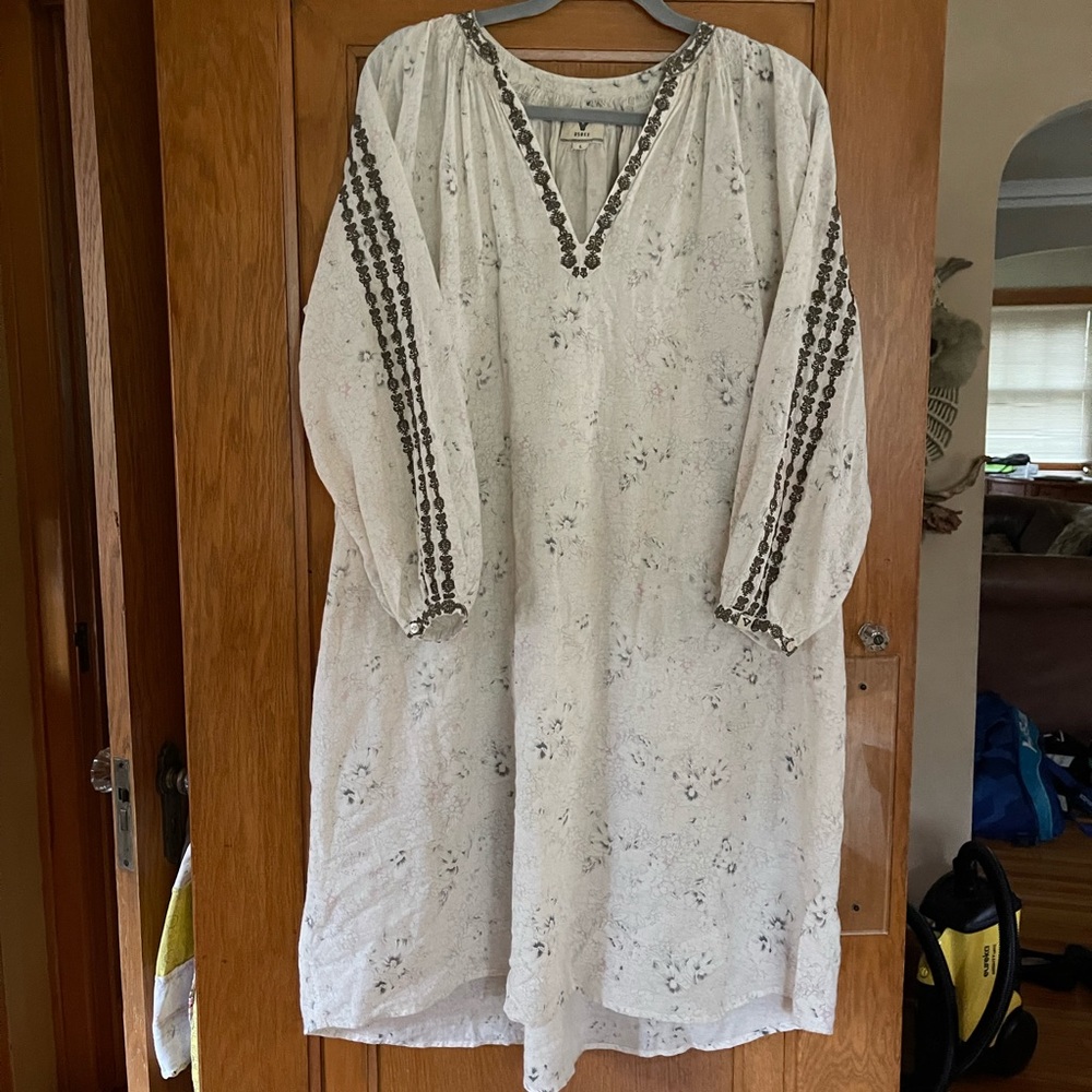 Beautiful BSBEE oversized relaxed prairie dress size large.